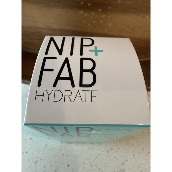 NIP + FAB Hydrate Hyaluronic Fix Extreme Concentrate 30ml New‎ In Box - Picture 4 of 10